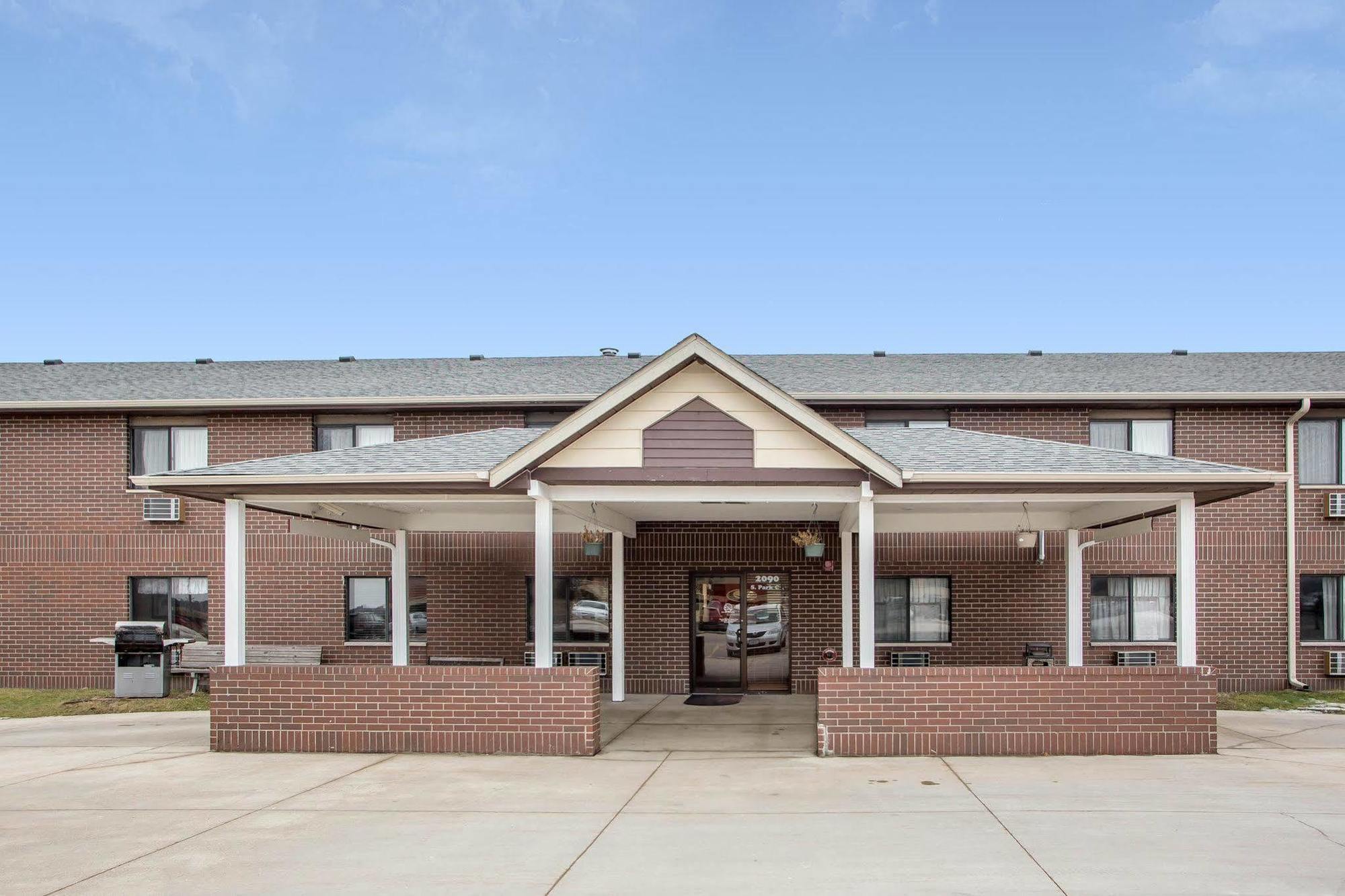 Econo Lodge Inn & Suites Dubuque Dış mekan fotoğraf